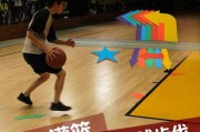 无球防守脚步的关键要素（优秀篮球防守员如何运用正确的脚步技巧进行无球防守？）