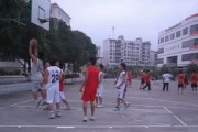 全场篮球防守反击技术教学（攻守兼备，提升篮球战术水平）
