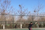 攻克贴身防守，提升篮球技巧的秘诀（以打篮球贴身防守为主题，教你如何应对对手的狙击）