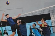 1.抛球的基本姿势与站位