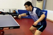 提高乒乓球技术（学习关键动作，打造稳定反手回球）