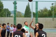 篮球场的防守，物理对抗是最大挑战（以身体力行，掌控篮球场）