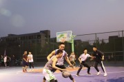 篮球221区域防守夹击点的战术应用（破解对手阵型，寻找弱点的关键策略）