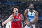 中国篮球超级防守超搞笑（当防守成为一种艺术——中国篮球的独特风采）