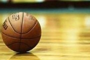 提高篮球防守水平的有效方法（突破性训练、正确的姿势、合理的战术安排、灵活应对）
